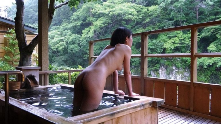 人妻湯恋旅行 145